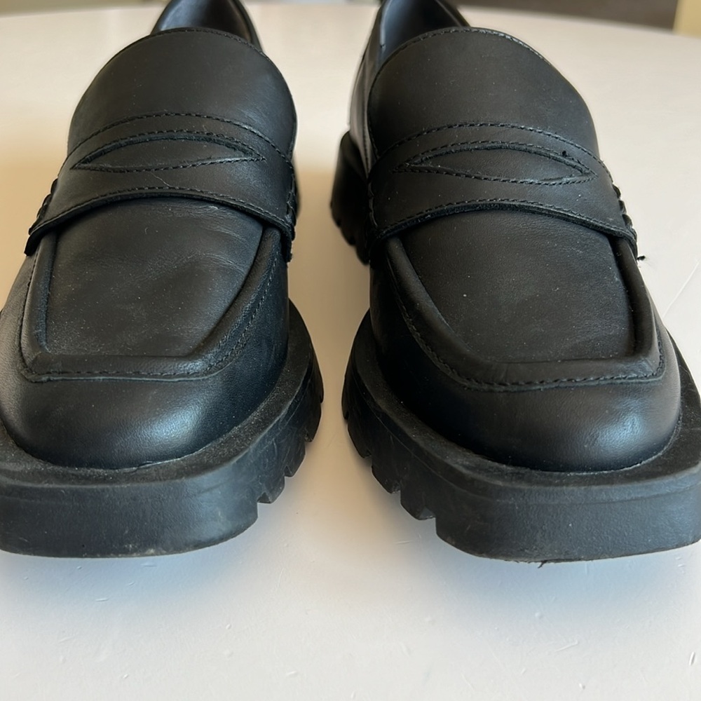 ✨SUMMER SALE✨ Dolce Vita Elias Black Chunky Rubber Sole Loafers - Picture 3 of 6